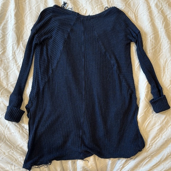Navy blue free people distressed sweater top XS - Picture 4 of 4